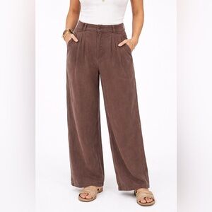Brown High Waist Wide-Leg Women’s Flowy Pleated Trousers Size 8